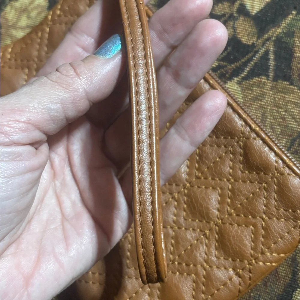 ~BUNDLE ONLY~Express Quilted Tan Wristlet